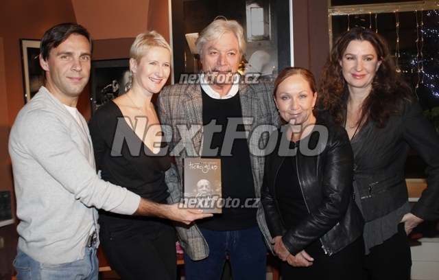 8403 Roman Vojtek Sylva Lauerova Juraj Kukura Irena Pavlaskova Bara Basikova
