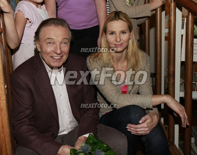 4749 Karel Gott Ivana Gottova