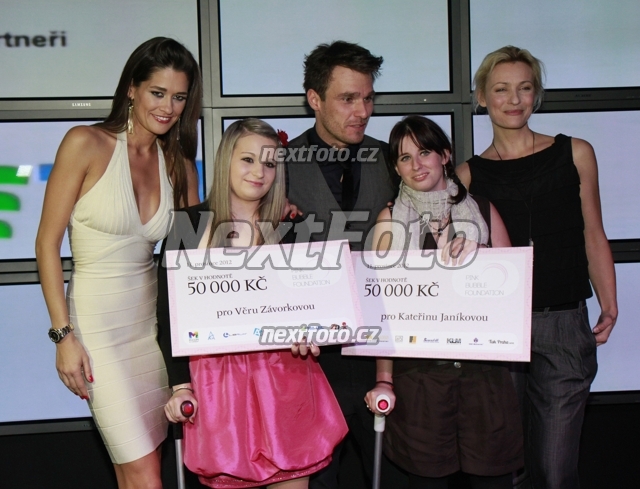 4802 Leos Mares Petra Faltynova Martina Smukova