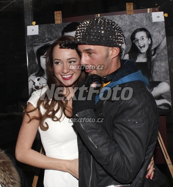 3963 Samer Issa Karolina Krezlova