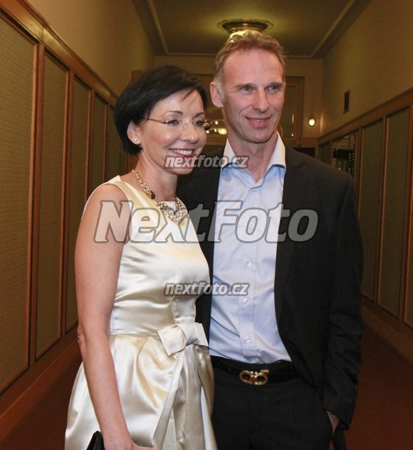 5685 Dominik Hasek Libuse Smuclerova