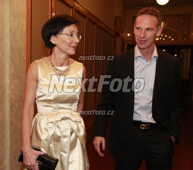 5696 Dominik Hasek Libuse Smuclerova