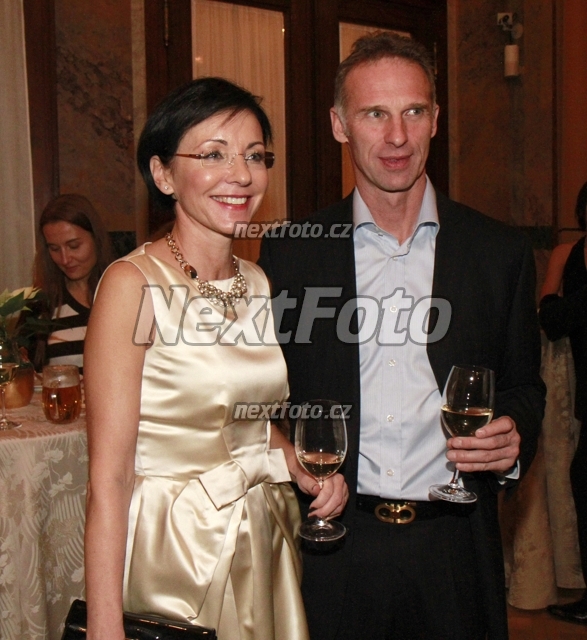 5723 Dominik Hasek Libuse Smuclerova
