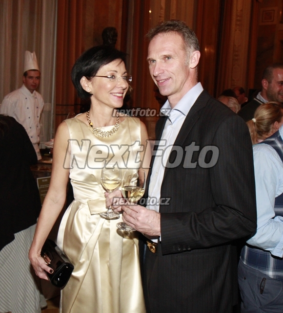 5738 Dominik Hasek Libuse Smuclerova