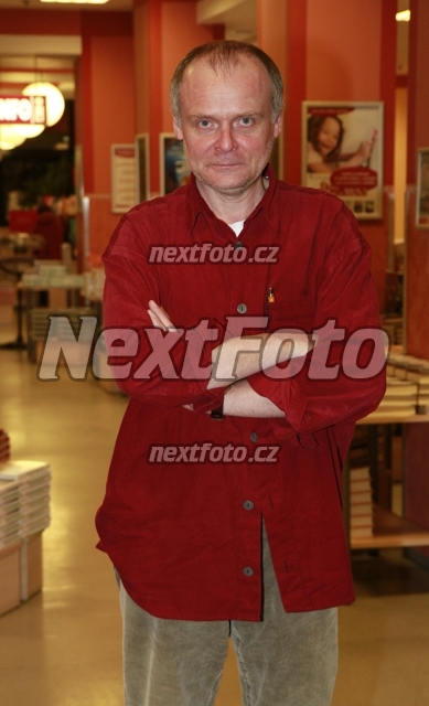 7916 Igor Bares