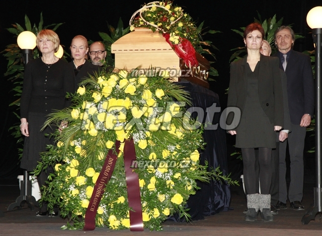 9363 Dagmar Havlova Eliska Balzerova Simona Postlerova Martin Stropnicky