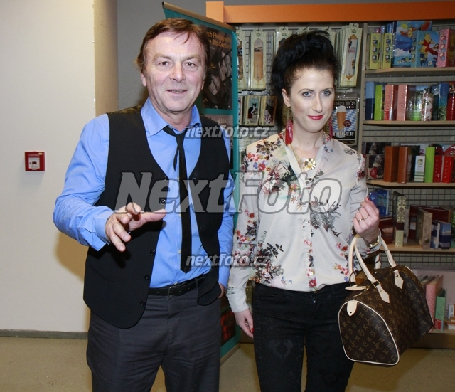 0794 Pavel Travnicek Monika Fialova