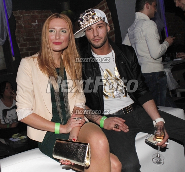 7003 Samer Issa Romana Pavelkova
