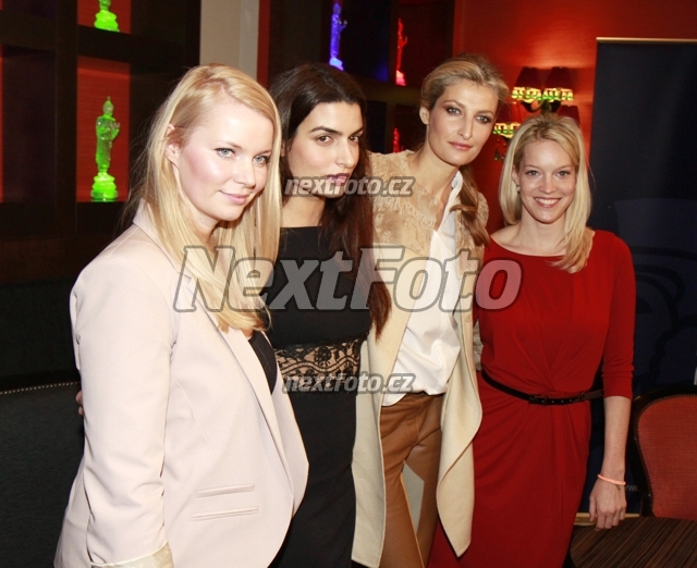 5412 Tereza Maxova Tonia Sotiropoulou Zuzana Vinzens