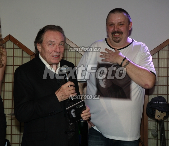 8335 Pavel Vohnout Karel Gott