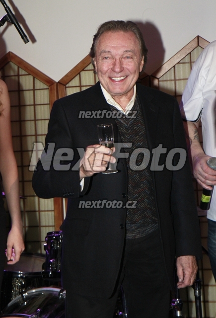 8386 Karel Gott