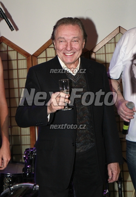 8388 Karel Gott