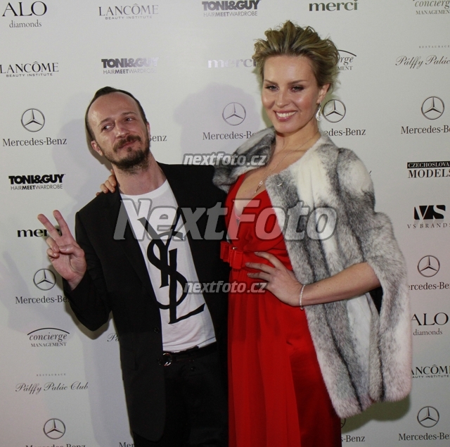 2701 Simona Krainova Mario Seckar