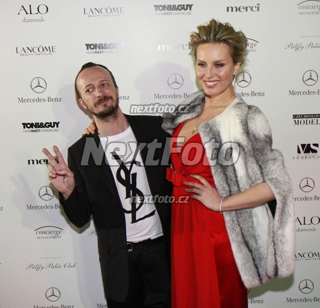 2702 Simona Krainova Mario Seckar