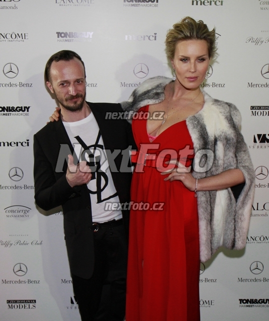 2703 Simona Krainova Mario Seckar
