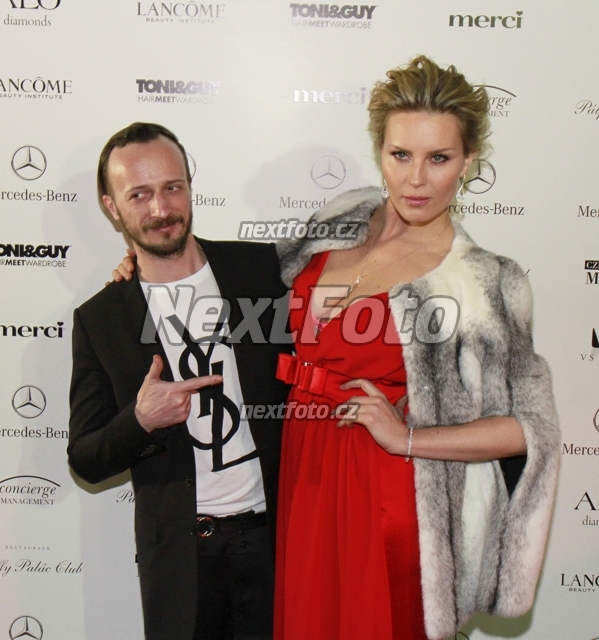 2706 Simona Krainova Mario Seckar