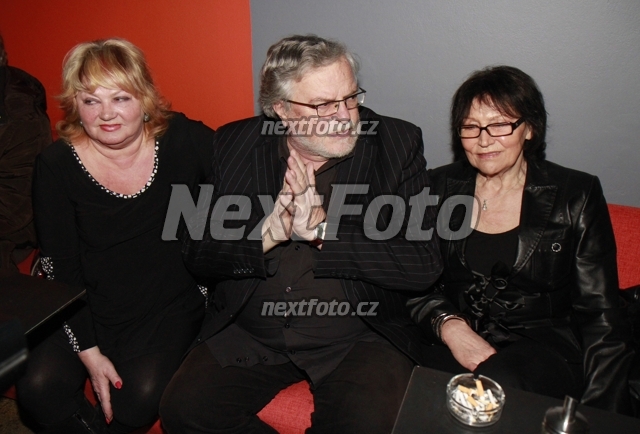 3288 Jan Kacer Marta Kubisova Vera Spinarova