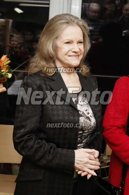 4394 Eva Pilarova