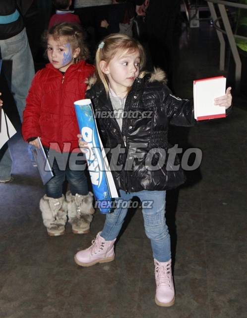 0234 Laura Rolins Homolova Charlotta Skallova