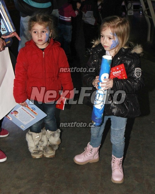 0235 Laura Rolins Homolova Charlotta Skallova