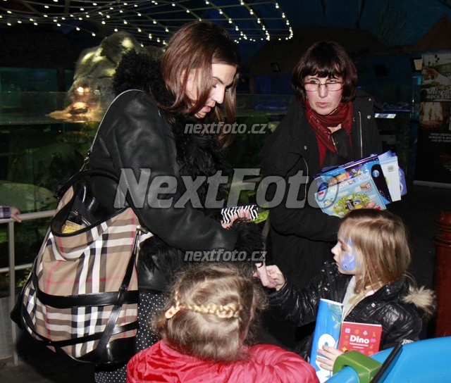 0253 Laura Rolins Homolova Eva Skallova