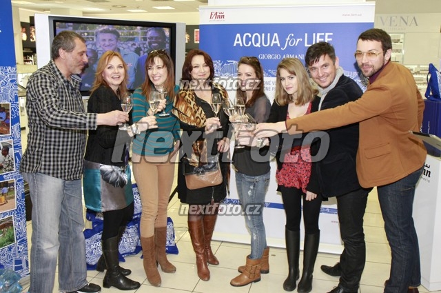 0737 David Sucharipa Kamila Sprachalova Tereza Kostkova Zlata Adamovska Andrea Kerestesova Emma Smetana Lumir Olsovsky Lukas Hejlik
