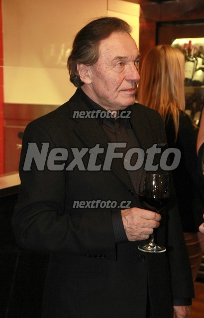2923 Karel Gott