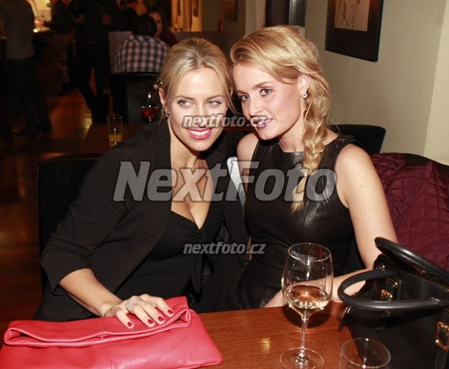 3076 Tereza Matlova Alice Janeckova