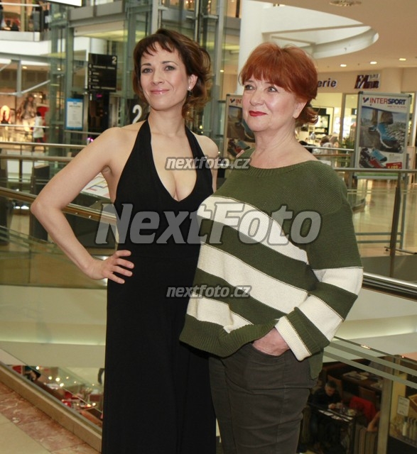 4425 Tereza Kostkova Carmen Mayerova