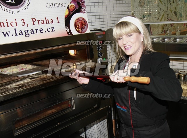 6215 Chantal Poullain