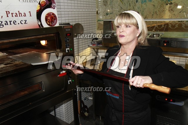 6221 Chantal Poullain