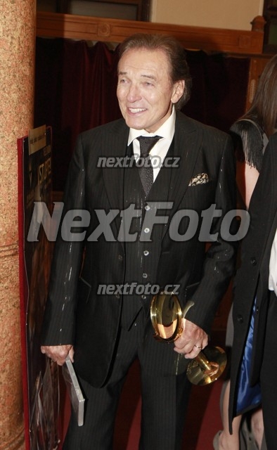 5037 Karel Gott