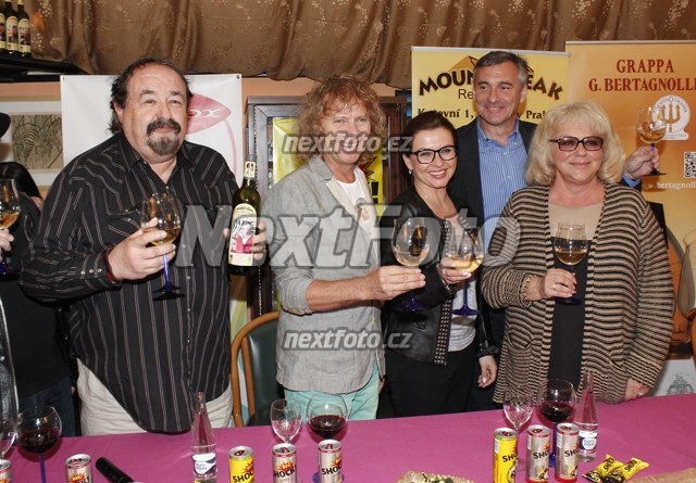 5564 Petr Novotny Peter Nagy Dana Moravkova Jan Censky Iva Huttnerova