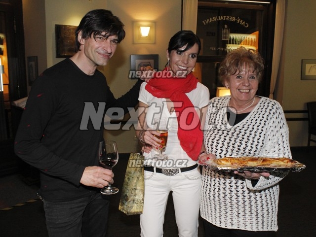 6068 Martina Jandova Zdenek Podhursky