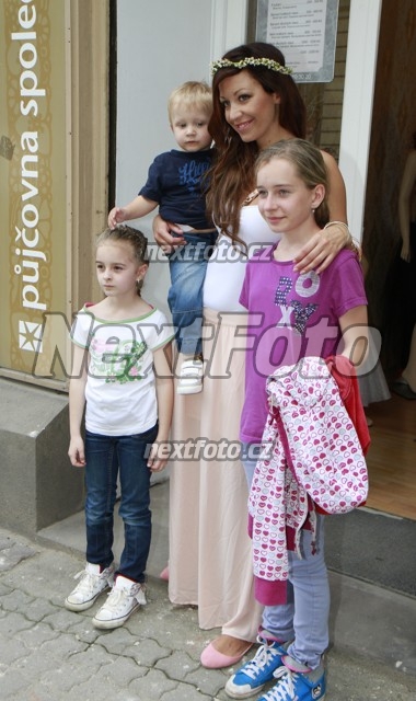 7503 Agata Hanychova Pracharova Kryspin Dopita