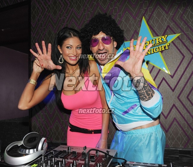 2447 Julie Zugarova Uwa