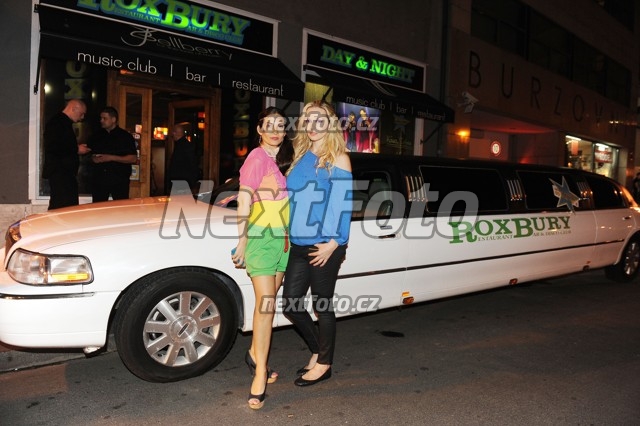 2573 Eva Decastelo Martina Gavriely