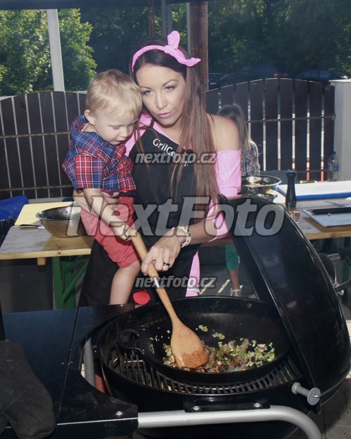 1842 Agata Hanychova Pracharova Kryspin Dopita