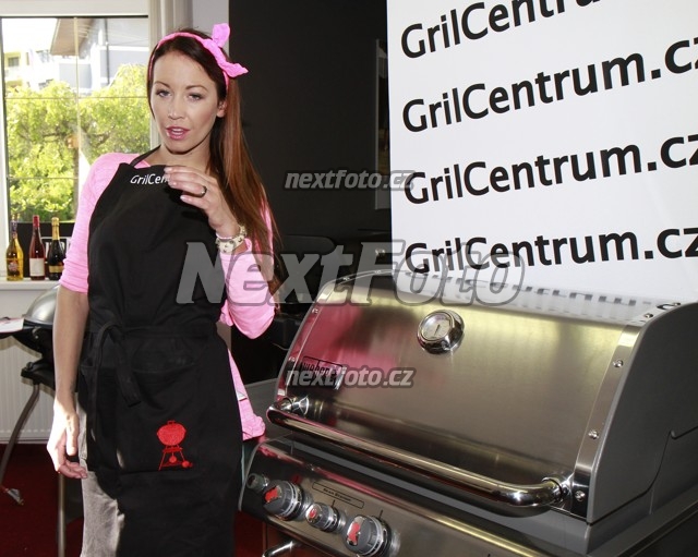 1910 Agata Hanychova Pracharova