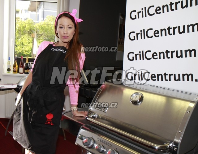 1911 Agata Hanychova Pracharova