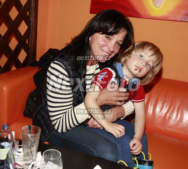 4265 Marcela Davidova Sebastian David