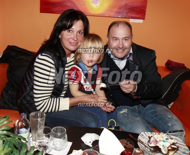 4274 Michal David Marcela Davidova Sebastian David