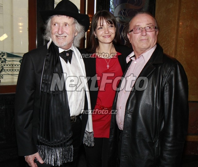4512 Alice Jandova Petr Janda Juraj Jakubisko