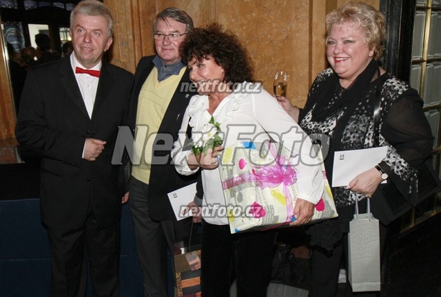 4526 Jaroslav Sveceny Vlastimil Harapes Jitka Zelenkova