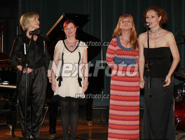 4708 Jana Svandova Sandra Pogodova Bara Stepanova Marketa Hrubesova