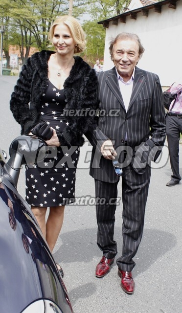 2562 Karel Gott Ivana Gottova