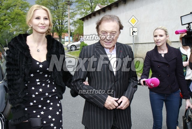 2575 Tereza Jemelikova