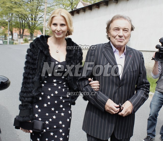 2582 Karel Gott Ivana Gottova