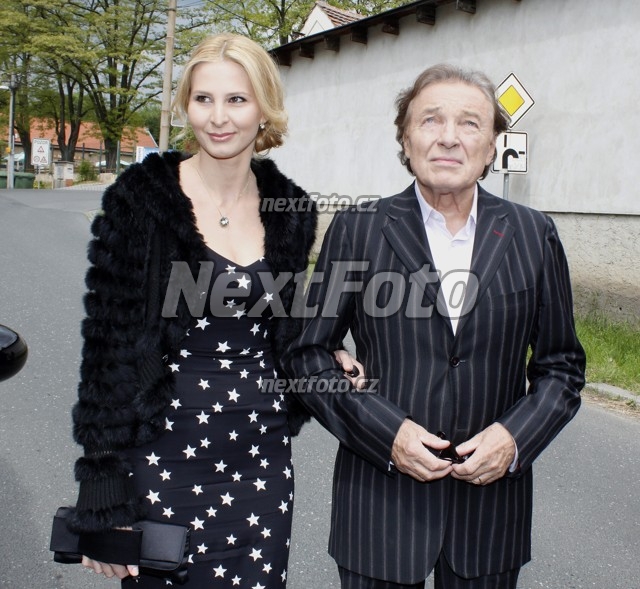 2583 Karel Gott Ivana Gottova