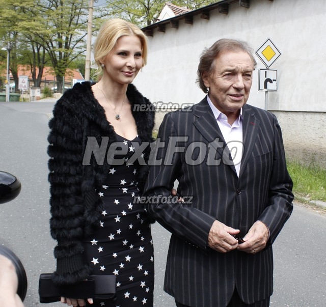 2584 Karel Gott Ivana Gottova